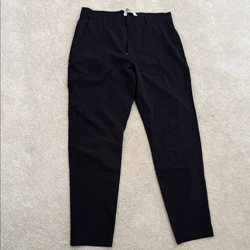 Fabletics Men’s Black Golf Pants